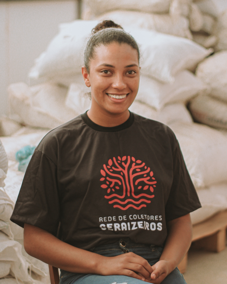 Fabrícia Santarém